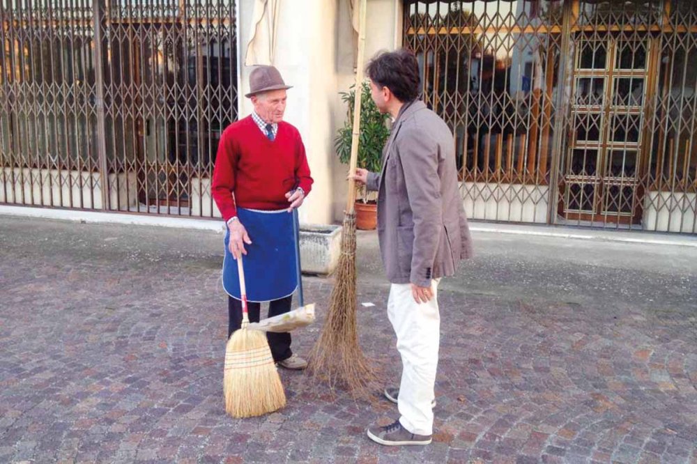 Il sindaco Aldo D'Achille con il sig. Bellino